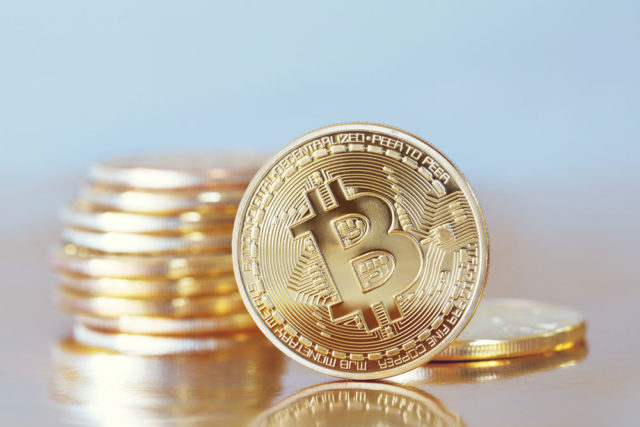 Узнать чей биткоин bitcoin и банки