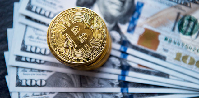 The price of bitcoin reacted positively to the increase in the key rate