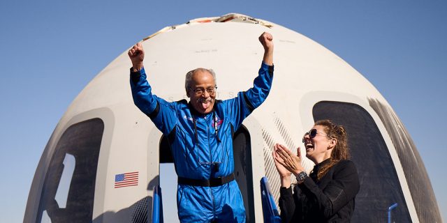 Blue Origin will allow you to pay for space flights with cryptocurrency