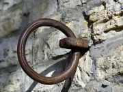 Tether заморозила USDT на 131 адресе в сети Tron